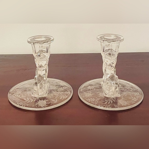 Absolutely Adorable Fostoria Baroque Crystal Candlestick Pair Etched Base 3.75” - Picture 3 of 12